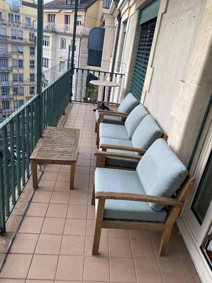 Genève, plein centre,belle vue Lac, splendide et grand appartement Extérieur photo