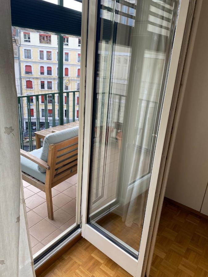 Genève, plein centre,belle vue Lac, splendide et grand appartement Extérieur photo