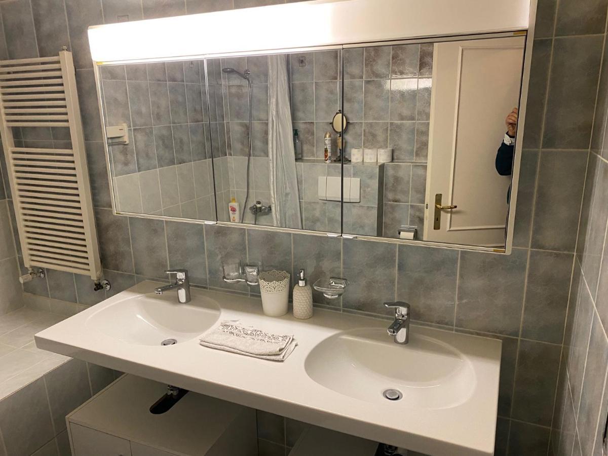 Genève, plein centre,belle vue Lac, splendide et grand appartement Extérieur photo